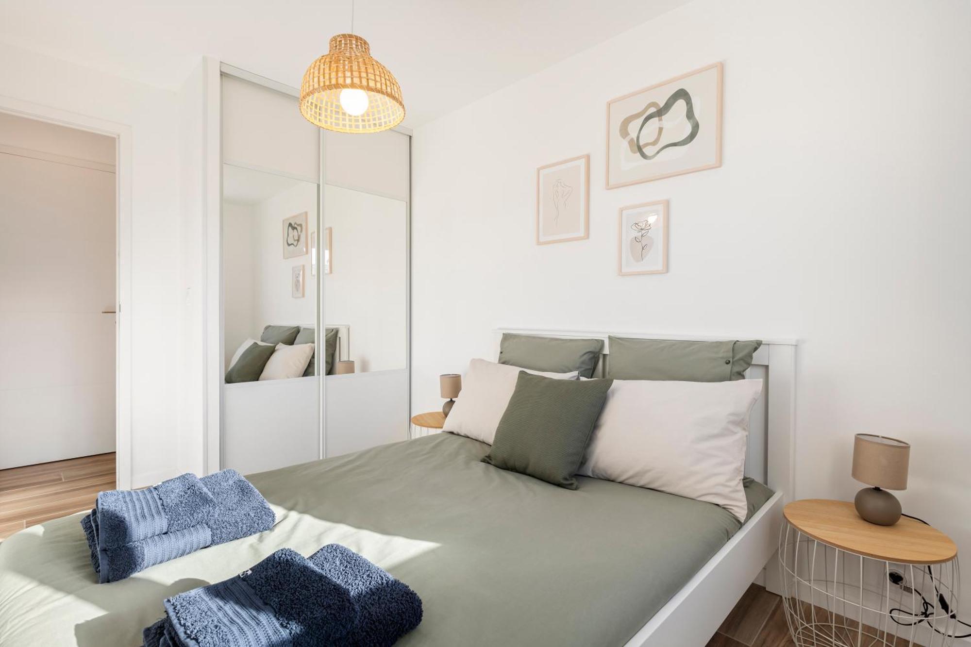 Private Apartment - Family - Palais Des Festival - Parking - Cannes Exteriör bild